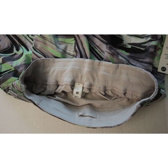 Lululemon W7BW0T Women's Sz 2 Multicolor Hotty Hot High-Rise 4" Lined Shorts *SE - Picture 3 of 14